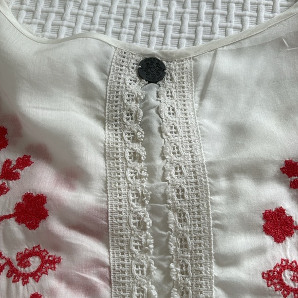 Embroidered white top, size M. - Picture 6 of 6